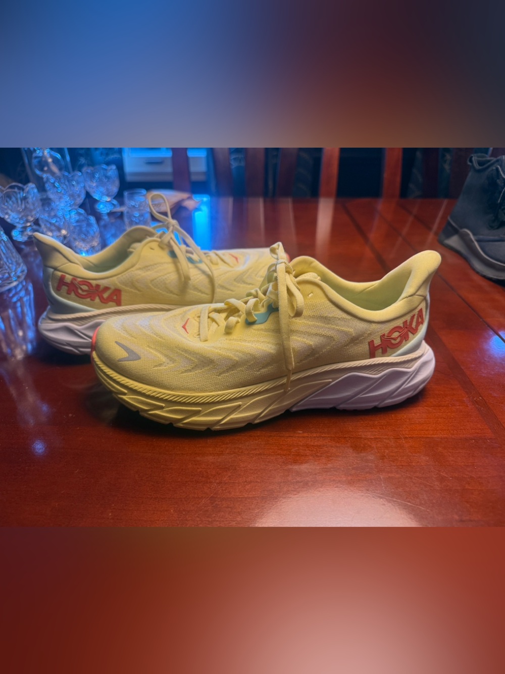 Hoka Arahi Women's Pale Yellow Athletic Running Shoes
